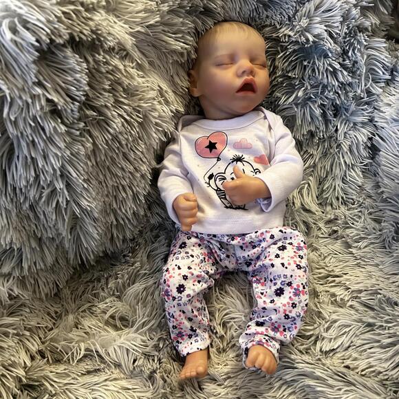 Reborn Soft Full Silicone Vinyl Baby Girl & Accessories (NEW) - Picture 3 of 11